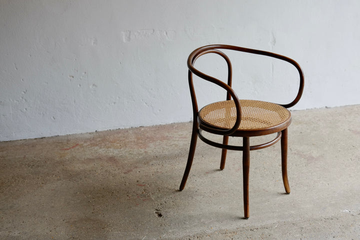 EARLY 20TH CENTURY THONET 209 CHAIR