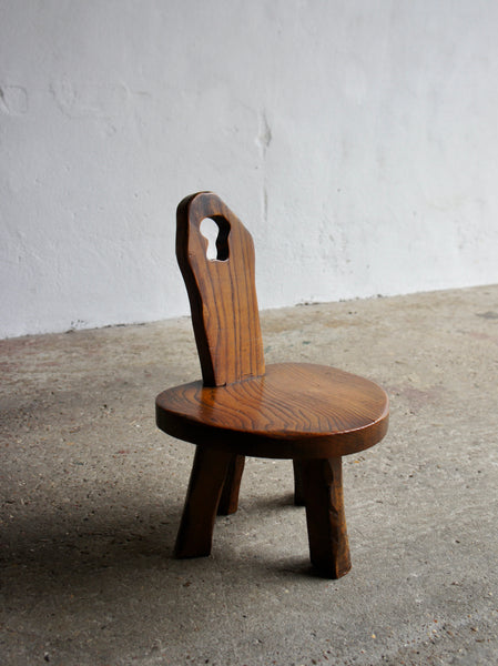 ELM MILKING STOOL