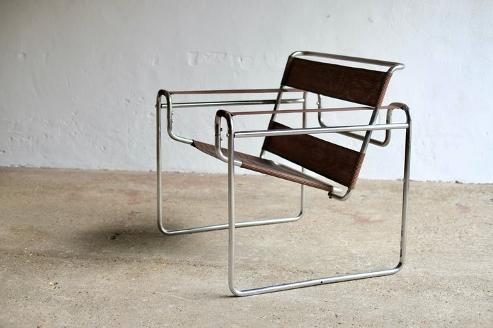 Thonet wassily outlet chair