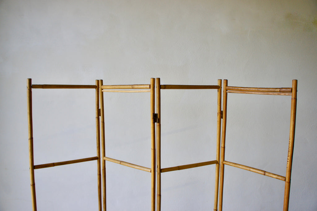 BAMBOO ROOM DIVIDER punch the clock